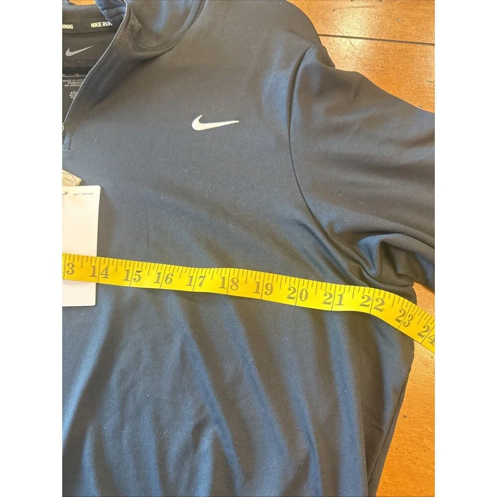 NWT Nike Women's Swift Element Dri-FIT 1/4-Zip Top, Black